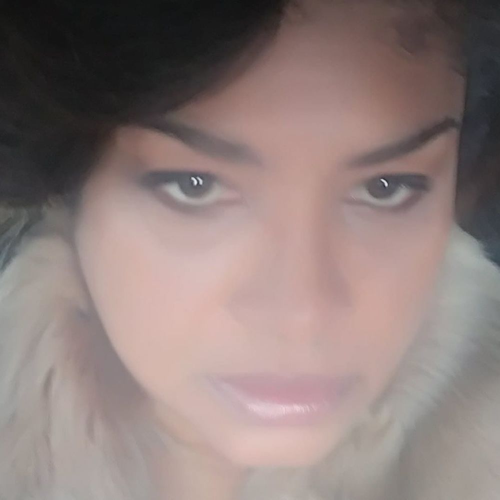 Meet your Posher, Monica